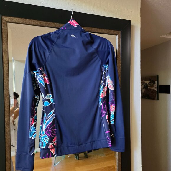 Beautiful Tommy Bahamas Outfit - Picture 2 of 6